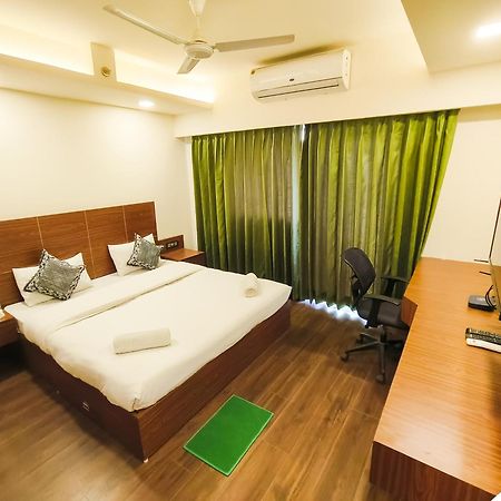 Pluto Homes Dehradun Luaran gambar
